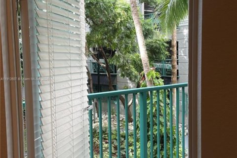 Copropriété à louer à South Miami, Floride: 2 chambres, 93.83 m2 № 1971490 - photo 11