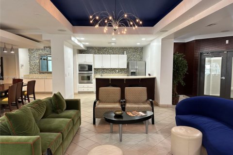 Copropriété à louer à South Miami, Floride: 2 chambres, 93.83 m2 № 1971490 - photo 23