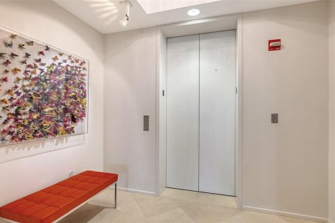 Condominio en venta en Sarasota, Florida, 3 dormitorios, 348.48 m2 № 1560031 - foto 3