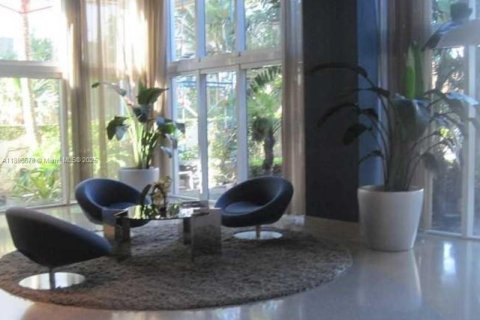 Снять в аренду кондоминиум в Майами-Бич, Флорида 2 спальни, 122.82м2, № 1948354 - фото 2