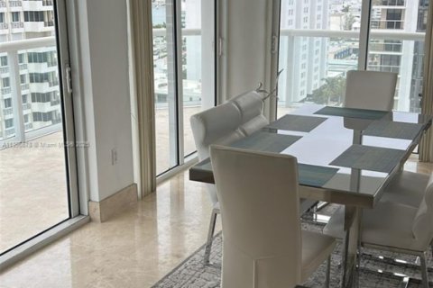 Снять в аренду кондоминиум в Майами-Бич, Флорида 2 спальни, 122.82м2, № 1948354 - фото 7