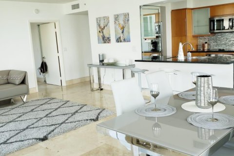 Снять в аренду кондоминиум в Майами-Бич, Флорида 2 спальни, 122.82м2, № 1948354 - фото 5