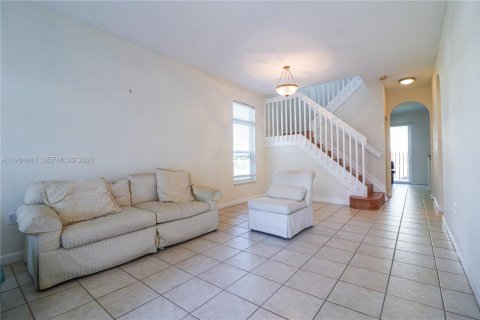 Touwnhouse à louer à Doral, Floride: 3 chambres, 155.7 m2 № 2028184 - photo 7