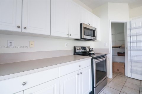 Touwnhouse à louer à Doral, Floride: 3 chambres, 155.7 m2 № 2028184 - photo 22