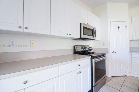 Touwnhouse à louer à Doral, Floride: 3 chambres, 155.7 m2 № 2028184 - photo 23