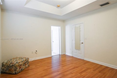 Touwnhouse à louer à Doral, Floride: 3 chambres, 155.7 m2 № 2028184 - photo 12