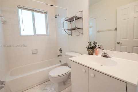 Touwnhouse à louer à Doral, Floride: 3 chambres, 155.7 m2 № 2028184 - photo 27