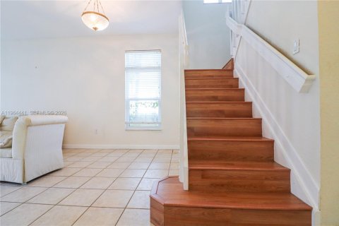 Touwnhouse à louer à Doral, Floride: 3 chambres, 155.7 m2 № 2028184 - photo 8