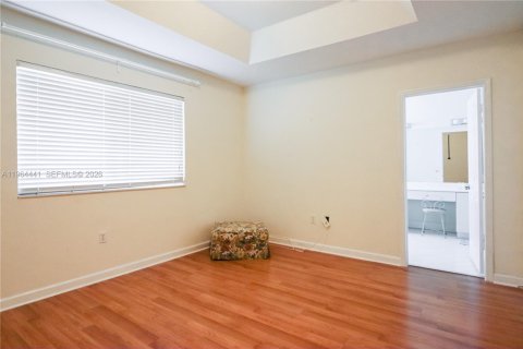 Touwnhouse à louer à Doral, Floride: 3 chambres, 155.7 m2 № 2028184 - photo 14