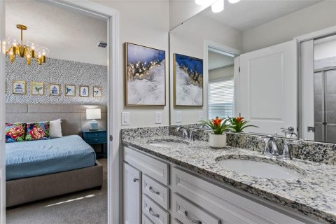 Casa en venta en Davenport, Florida, 8 dormitorios, 408.68 m2 № 1613882 - foto 25