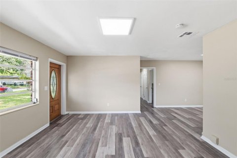 Villa ou maison à vendre à Tampa, Floride: 3 chambres, 122.63 m2 № 2215971 - photo 5