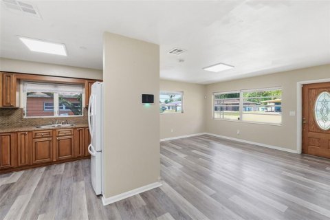 Villa ou maison à vendre à Tampa, Floride: 3 chambres, 122.63 m2 № 2215971 - photo 7
