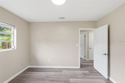 Villa ou maison à vendre à Tampa, Floride: 3 chambres, 122.63 m2 № 2215971 - photo 17