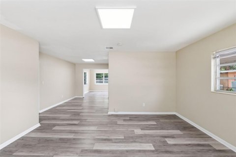 Villa ou maison à vendre à Tampa, Floride: 3 chambres, 122.63 m2 № 2215971 - photo 13