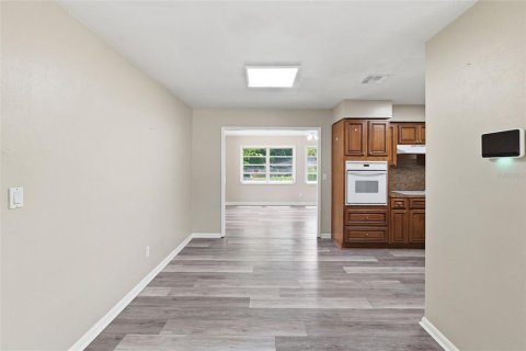 Villa ou maison à vendre à Tampa, Floride: 3 chambres, 122.63 m2 № 2215971 - photo 6