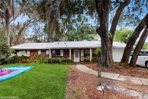 Casa en venta en Gainesville, Florida, 4 dormitorios, 185.43 m2 № 1865852 - foto 1
