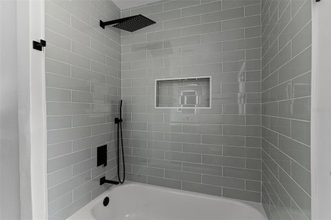 Casa en venta en Tampa, Florida, 4 dormitorios, 129.32 m2 № 1884688 - foto 17