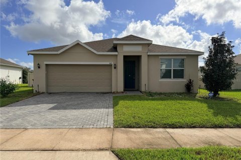 House in Haines City, Florida 4 bedrooms, 176.51 sq.m. № 2402840