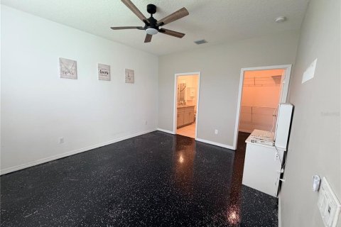 Villa ou maison à vendre à Haines City, Floride: 4 chambres, 176.51 m2 № 2402840 - photo 13