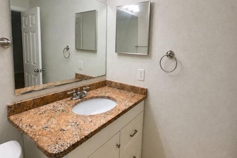 Copropriété à louer à Altamonte Springs, Floride: 2 chambres, 91.42 m2 № 2284146 - photo 10