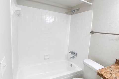 Copropriété à louer à Altamonte Springs, Floride: 2 chambres, 91.42 m2 № 2284146 - photo 9