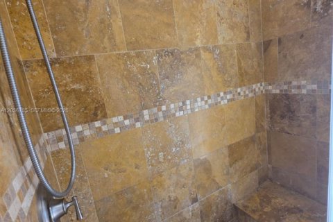 Propiedad comercial en alquiler en Miami, Florida, 1 dormitorio, 131.09 m2 № 2085013 - foto 14