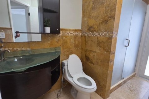 Propiedad comercial en alquiler en Miami, Florida, 1 dormitorio, 131.09 m2 № 2085013 - foto 16