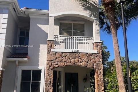 Condo in Miramar, Florida, 3 bedrooms № 1957314 - photo 1