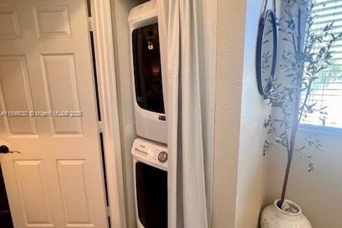 Condo in Miramar, Florida, 3 bedrooms № 1957314 - photo 15