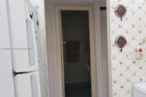 Снять в аренду кондоминиум в Лодерхилл, Флорида 1 спальня, 72.46м2, № 1938517 - фото 8