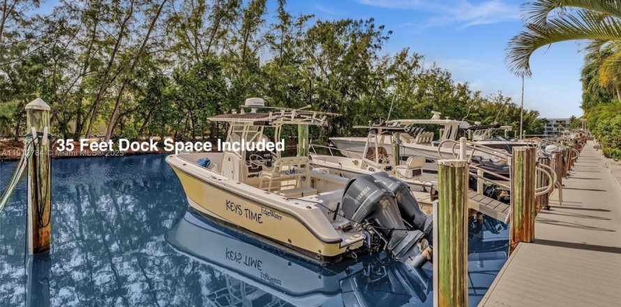 Touwnhouse à North Miami Beach, Floride 3 chambres, 179.86 m2 № 1969124