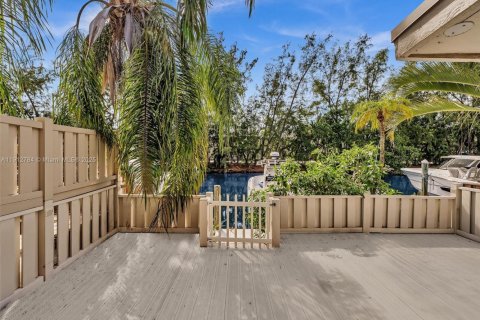 Touwnhouse à vendre à North Miami Beach, Floride: 3 chambres, 179.86 m2 № 1969124 - photo 26