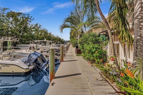 Touwnhouse à vendre à North Miami Beach, Floride: 3 chambres, 179.86 m2 № 1969124 - photo 29