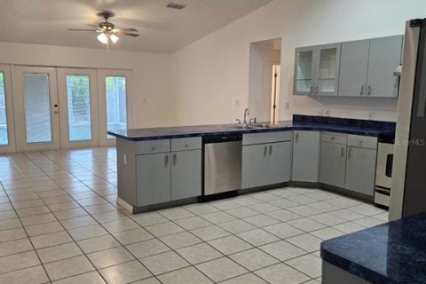 Casa en alquiler en Tampa, Florida, 3 dormitorios, 177.54 m2 № 1825234 - foto 7