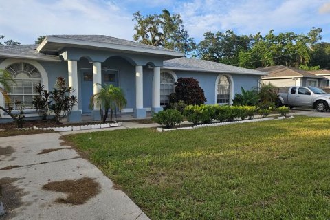 Casa en alquiler en Tampa, Florida, 3 dormitorios, 177.54 m2 № 1825234 - foto 1