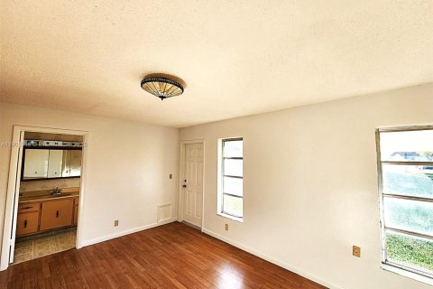 Condo in Delray Beach, Florida, 2 bedrooms  № 1956143 - photo 27