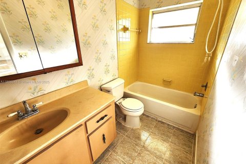 Condo in Delray Beach, Florida, 2 bedrooms  № 1956143 - photo 29