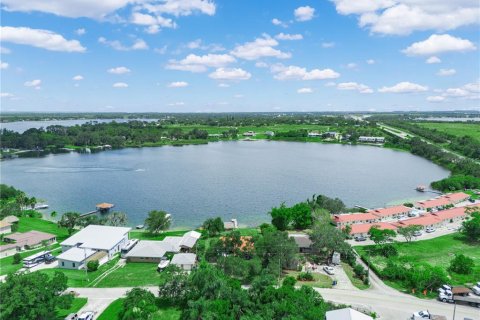 House in Lake Placid, Florida 3 bedrooms, 139.91 sq.m. № 1637023 - photo 11