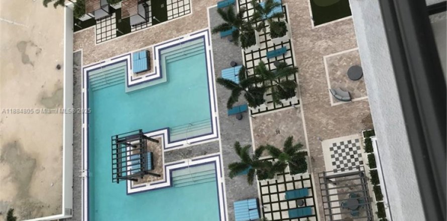 Кондоминиум с 1 спальней в Дорал, Флорида № 1930364