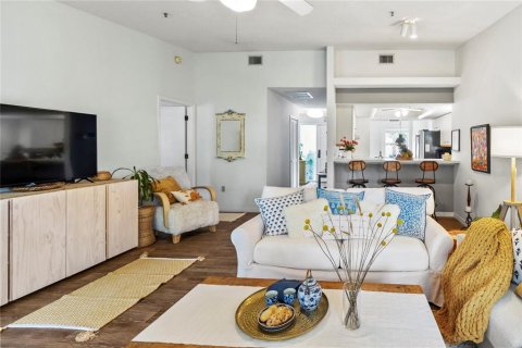 Condominio en alquiler en Sarasota, Florida, 2 dormitorios, 104.98 m2 № 1842086 - foto 11