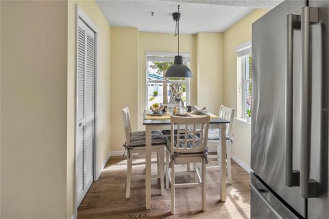 Condominio en alquiler en Sarasota, Florida, 2 dormitorios, 104.98 m2 № 1842086 - foto 28