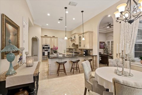 House in Windermere, Florida 5 bedrooms, 403.85 sq.m. № 1534208 - photo 16