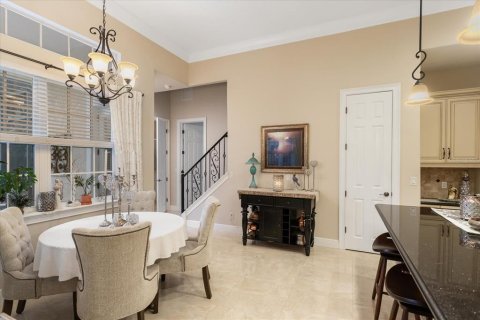 House in Windermere, Florida 5 bedrooms, 403.85 sq.m. № 1534208 - photo 17