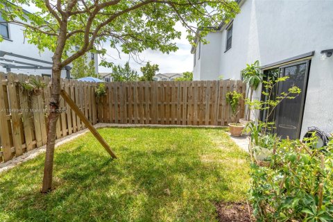 Townhouse in Homestead, Florida 3 bedrooms, 157.47 sq.m. № 1856913 - photo 12