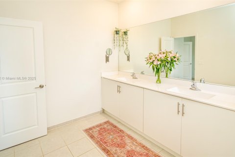 Townhouse in Homestead, Florida 3 bedrooms, 157.47 sq.m. № 1856913 - photo 22