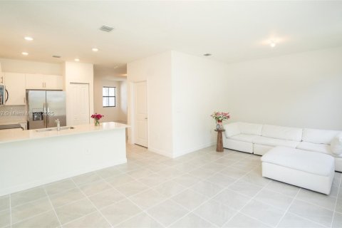 Townhouse in Homestead, Florida 3 bedrooms, 157.47 sq.m. № 1856913 - photo 6