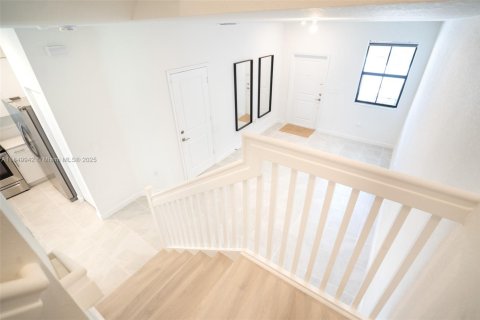 Townhouse in Homestead, Florida 3 bedrooms, 157.47 sq.m. № 1856913 - photo 16