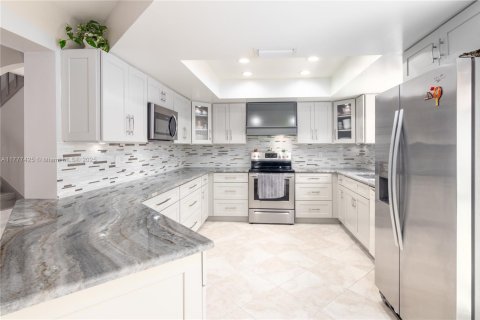 Villa ou maison à vendre à Boca Raton, Floride: 4 chambres, 207.17 m2 № 1623917 - photo 1