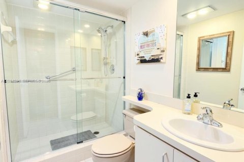 Condominio en venta en Pompano Beach, Florida, 3 dormitorios, 139.35 m2 № 2352981 - foto 23