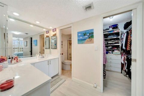 Condominio en venta en Pompano Beach, Florida, 3 dormitorios, 139.35 m2 № 2352981 - foto 19